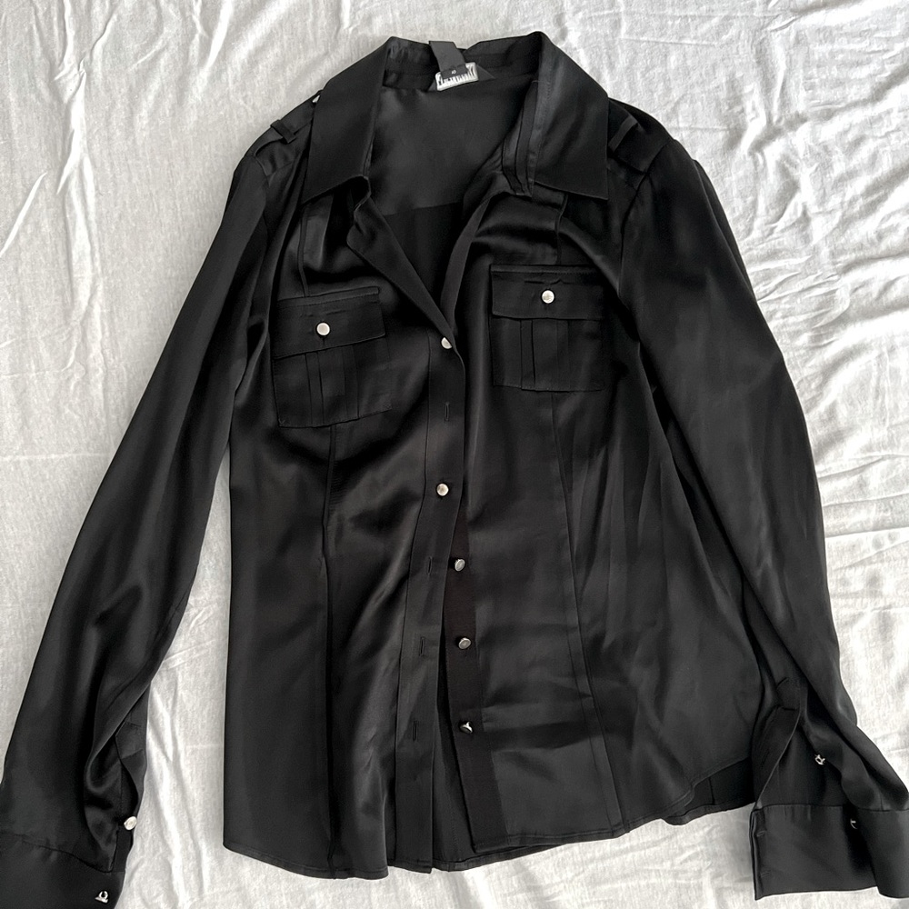 Never worn White House Black Market Silk stretch long sleeve shirt.
